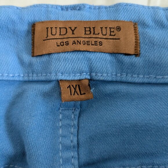 Judy Blue Shorts Women's 1XL Sky Blue Fray-Hem Garment Dyed Shield Pockets - Picture 5 of 16